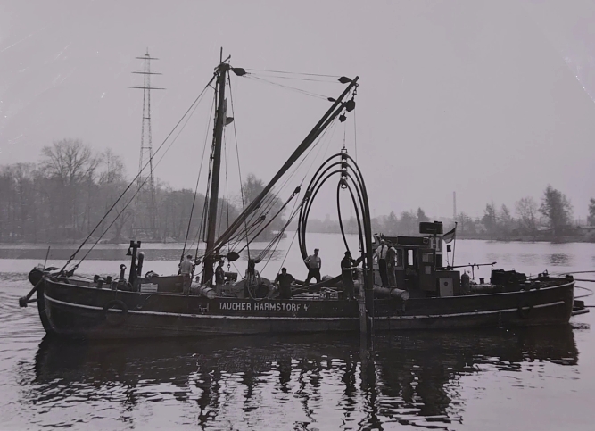 Kabellegung mit ein einem Schiff